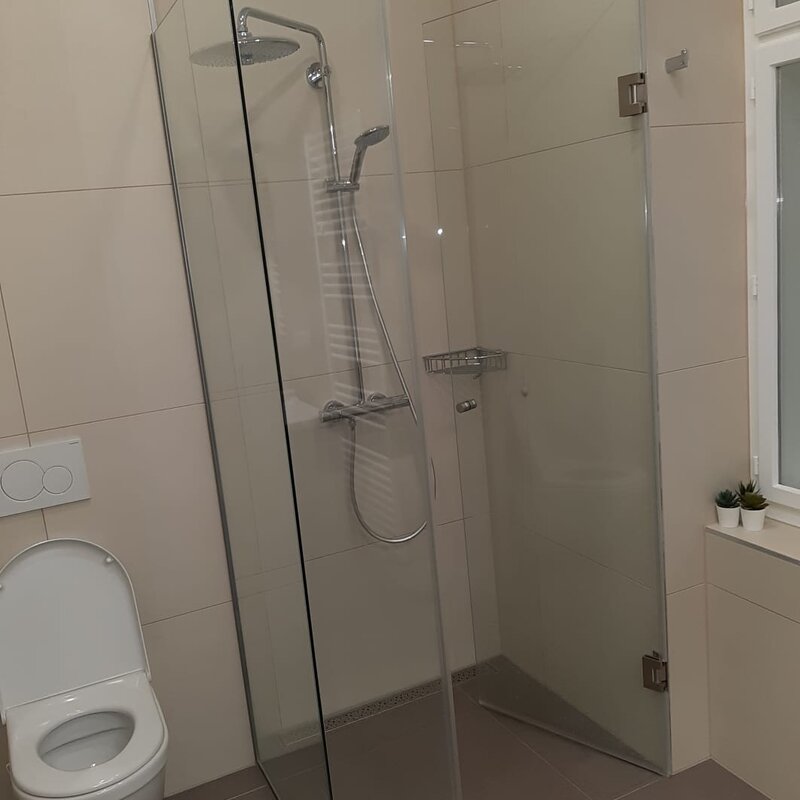 Bathroom with an shower