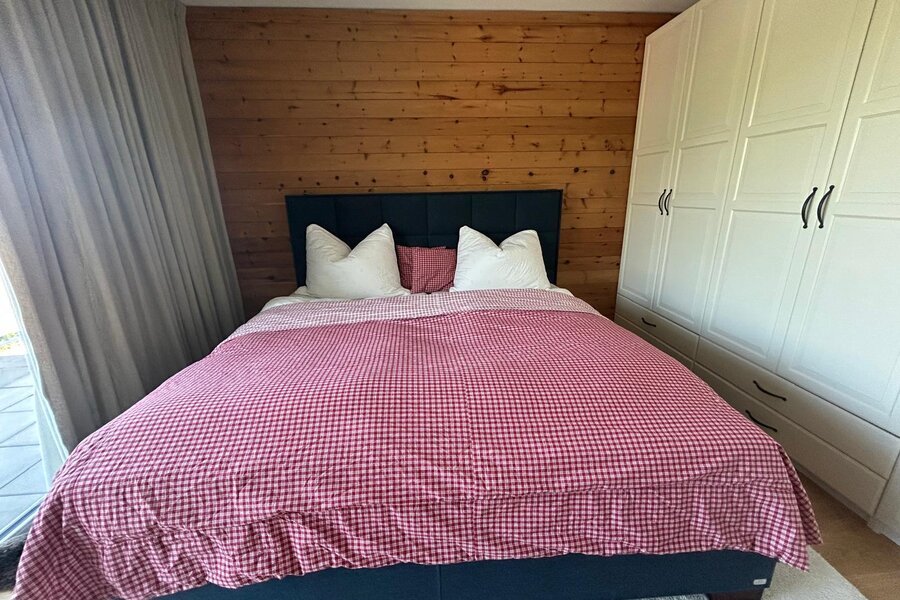 Schlafzimmer 2
