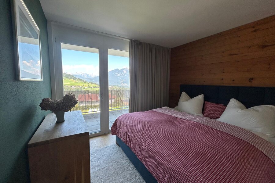 Schlafzimmer 2 mit Blick nach Norden