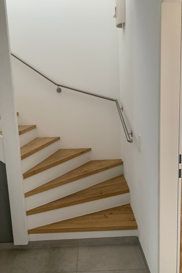 Treppe ins Obergeschoß