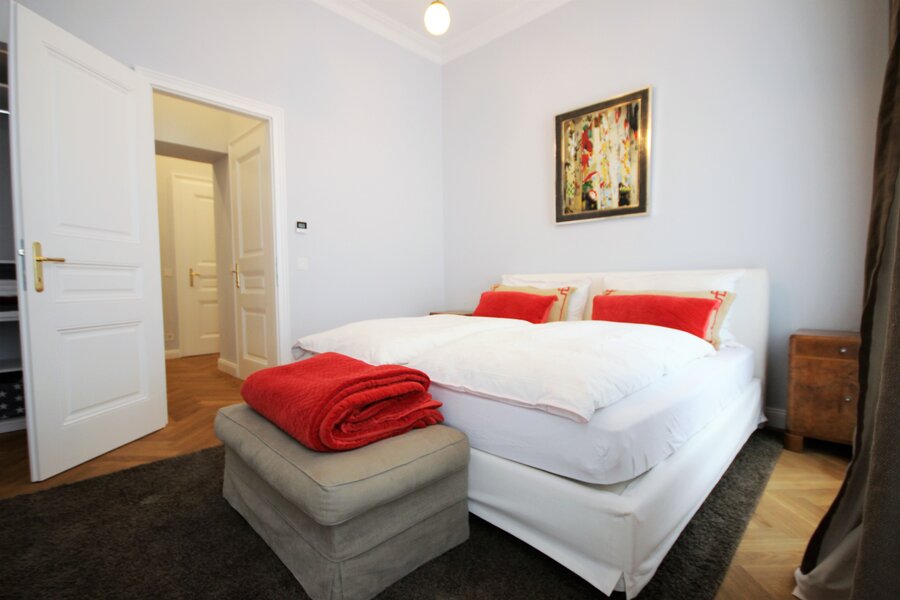 Schlafzimmer mit King Size Bett