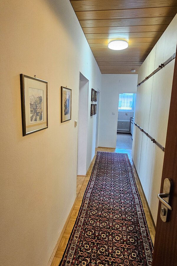 großer Vorraum mit vielen Staumöglichkeiten