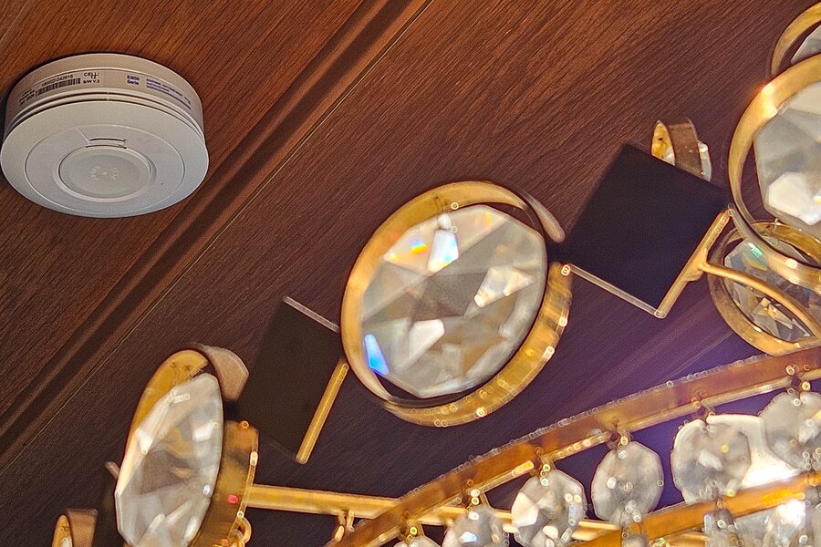 Smoke detectors in all rooms