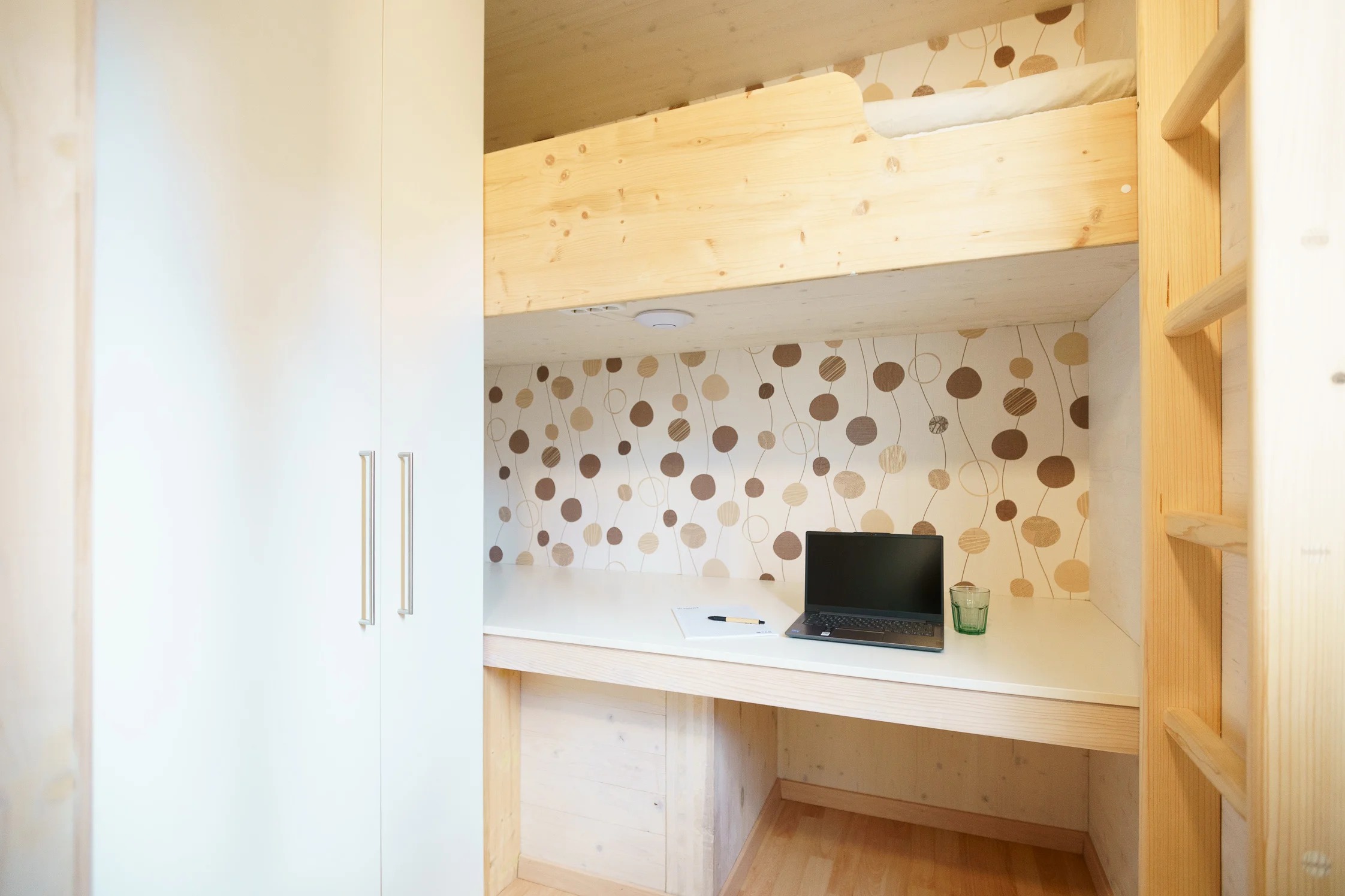 Schlafzimmer 2 / Arbeitsplatz | © Martina Draper