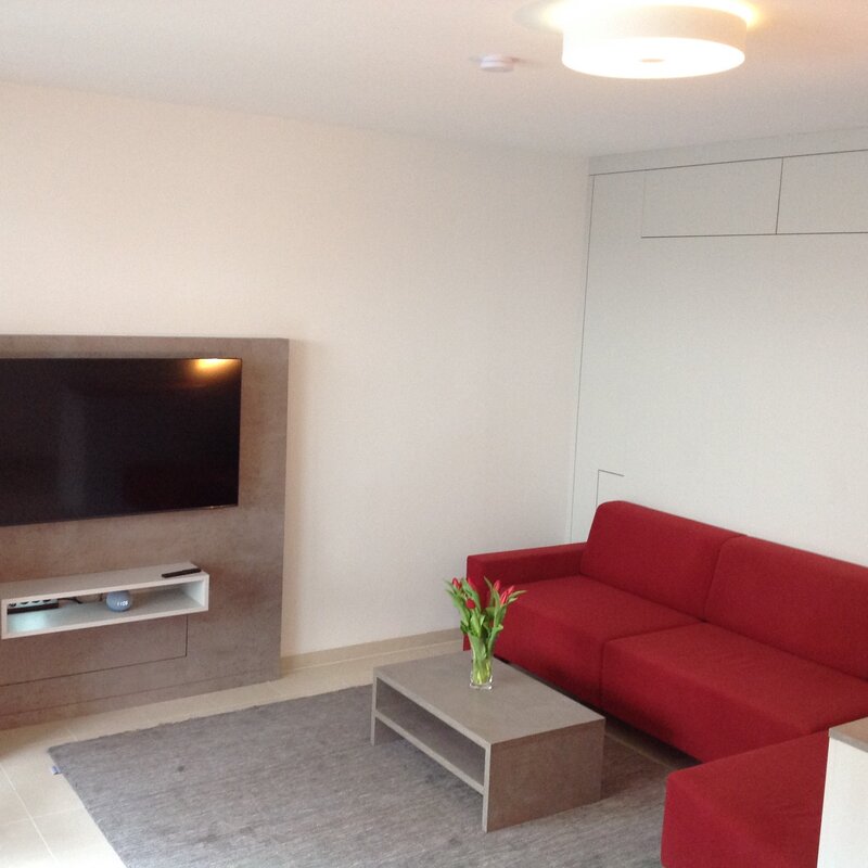 Wohnbereich mit Schwebebett