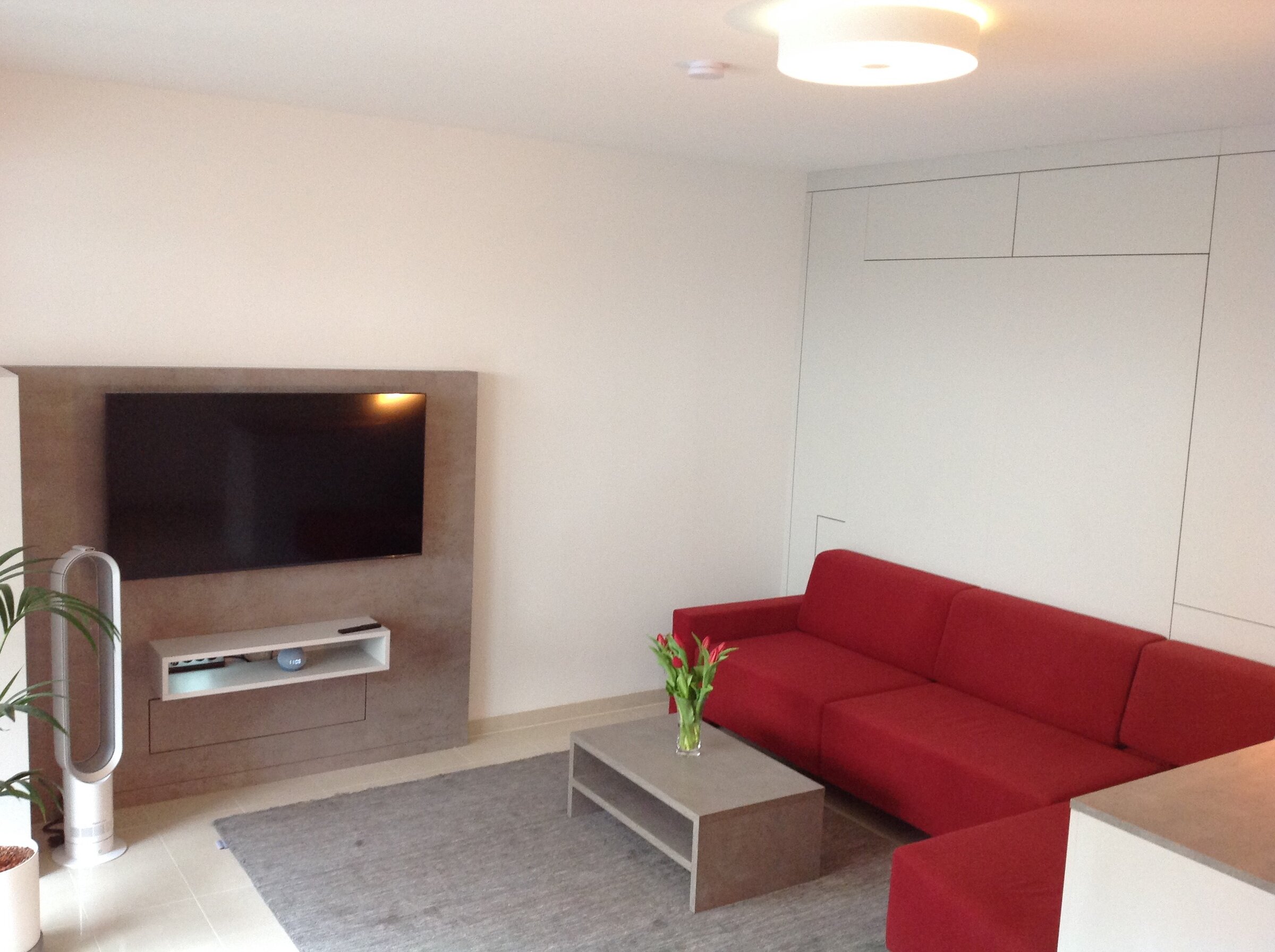 Wohnbereich mit Schwebebett