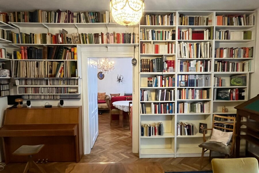 Arbeitszimmer Blick ins Wohnzimmer