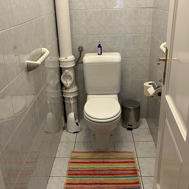 Toilettenraum