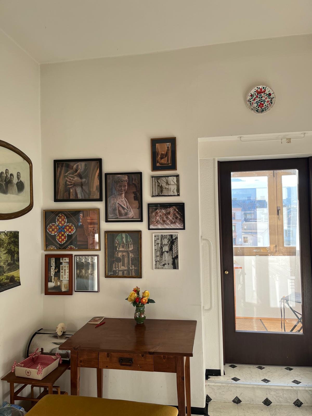 Küche mit Blick auf Loggia