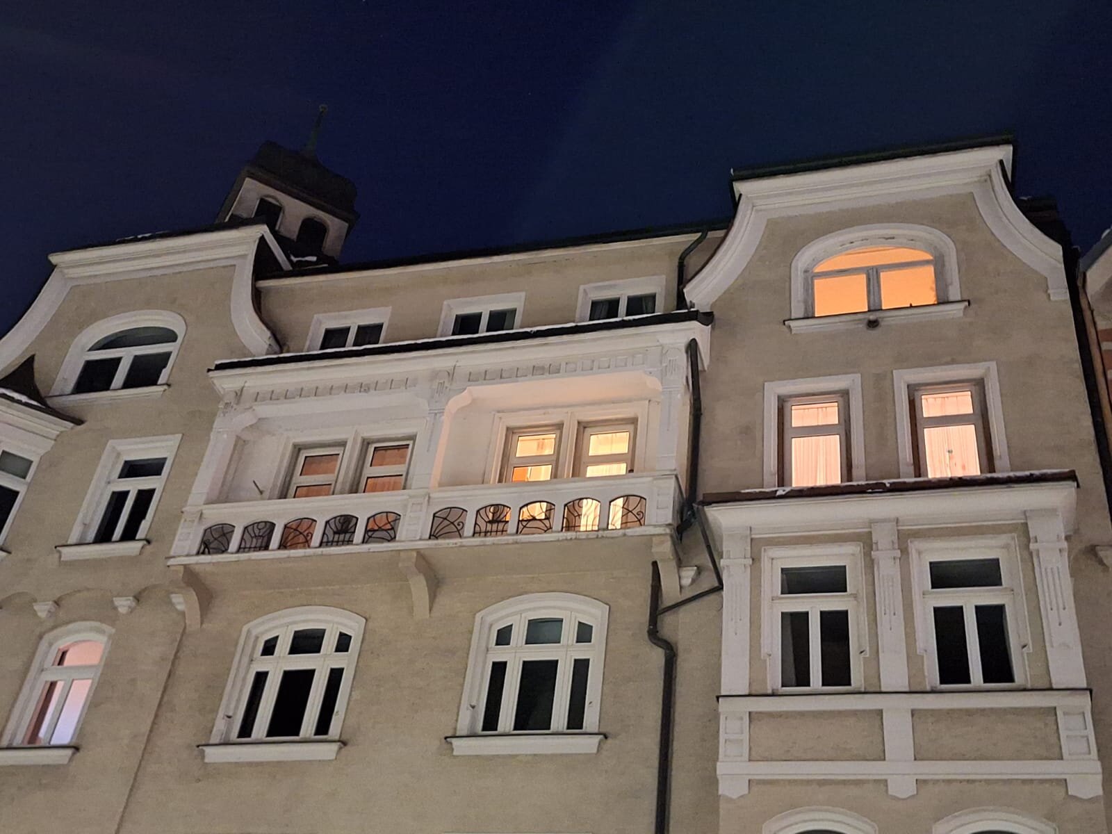 Großer Balkon über Schlafzimmer und Arbeitszimmer