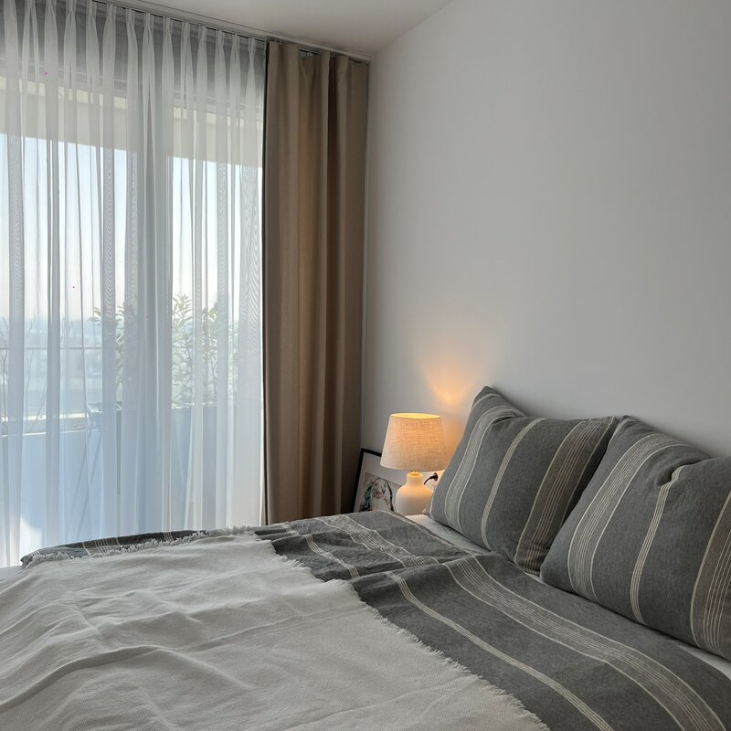 Bed room