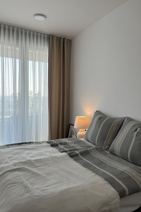 Bed room