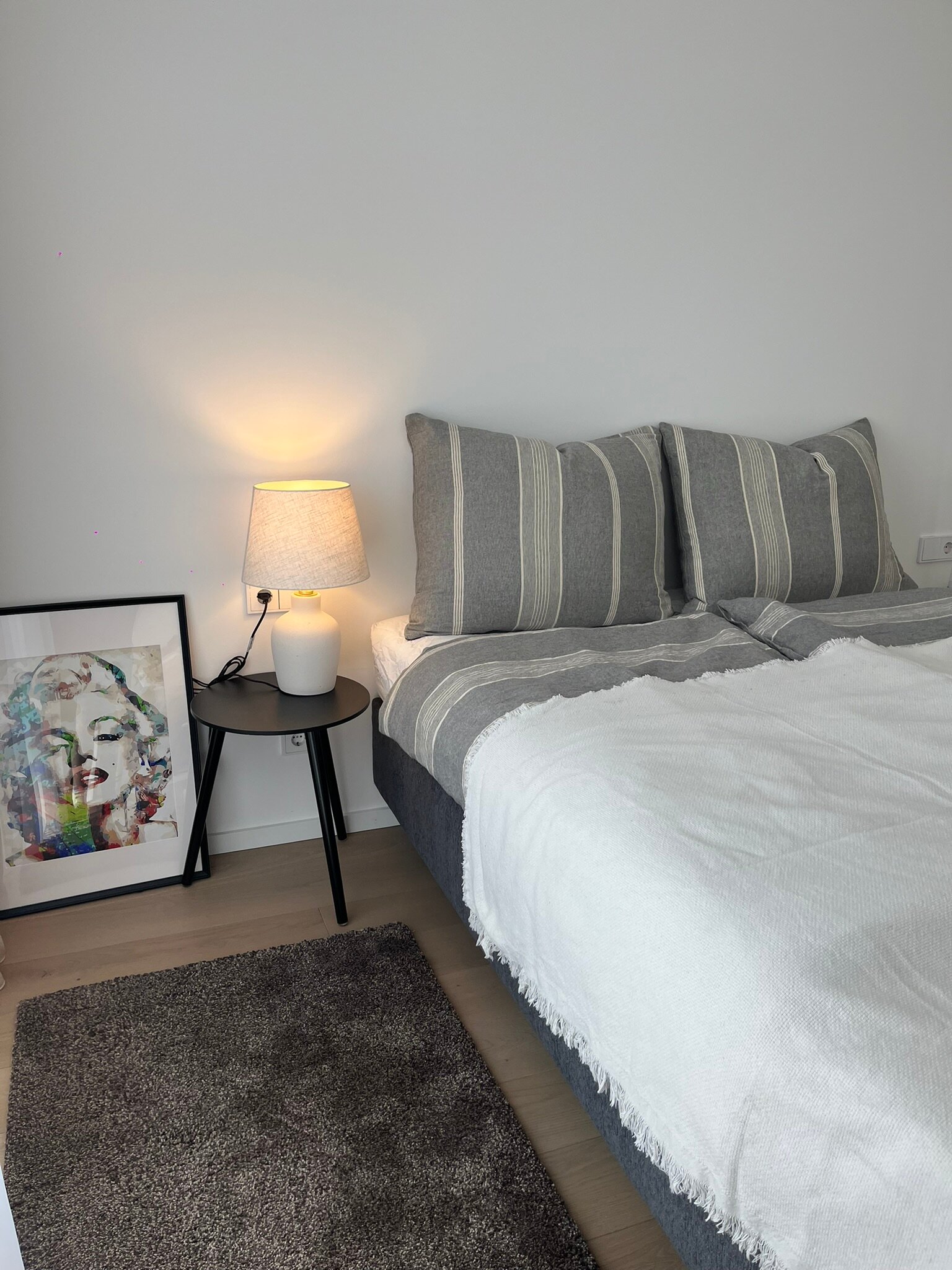 Bed room