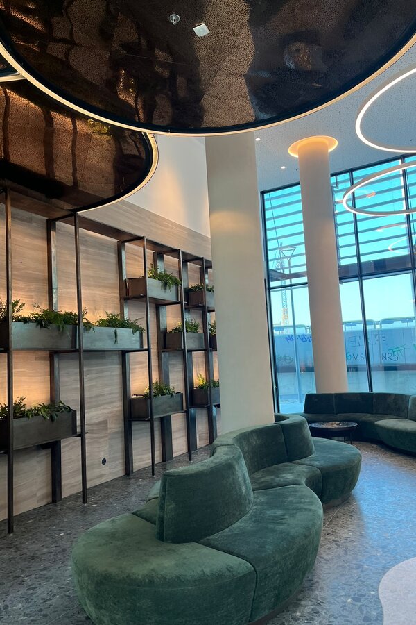Lobby entrance groundfloor