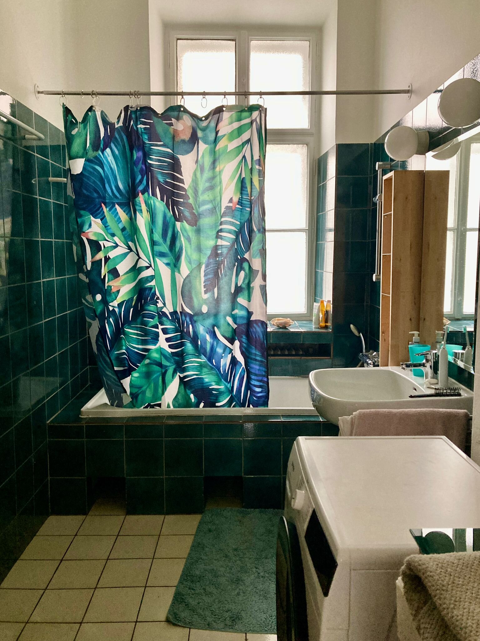 Bad, extra Raum mit WC