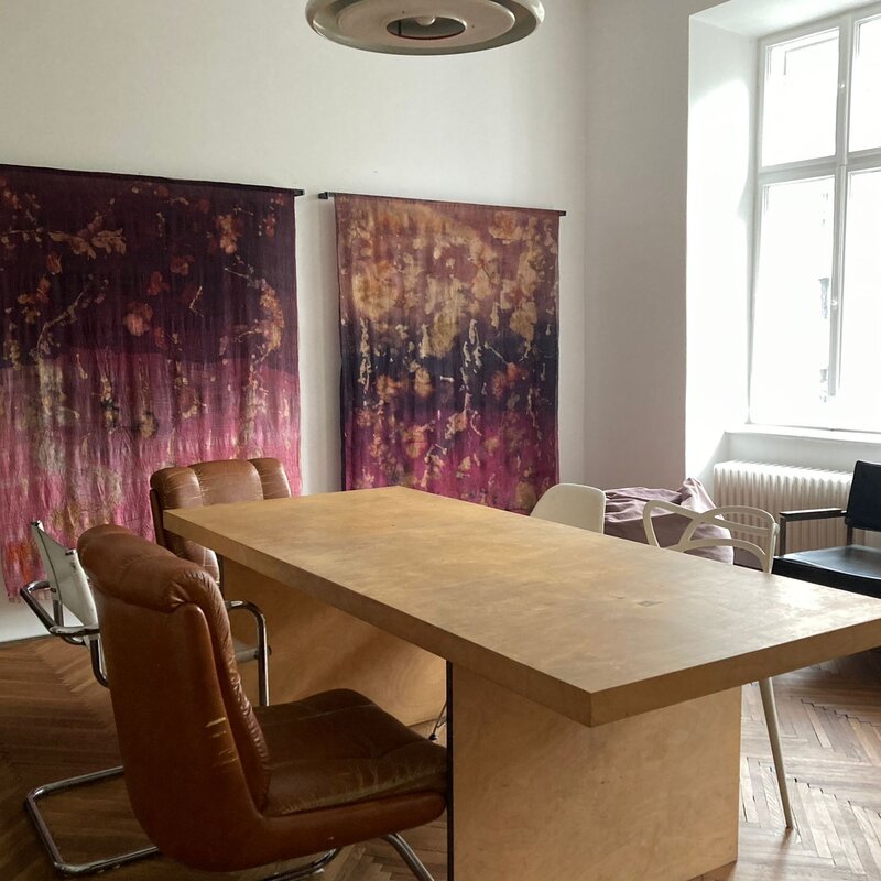 Sehr geräumiger Arbeweitsraum | © UM