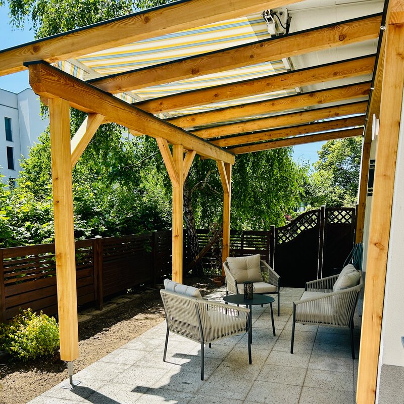 Terrasse mit Markise