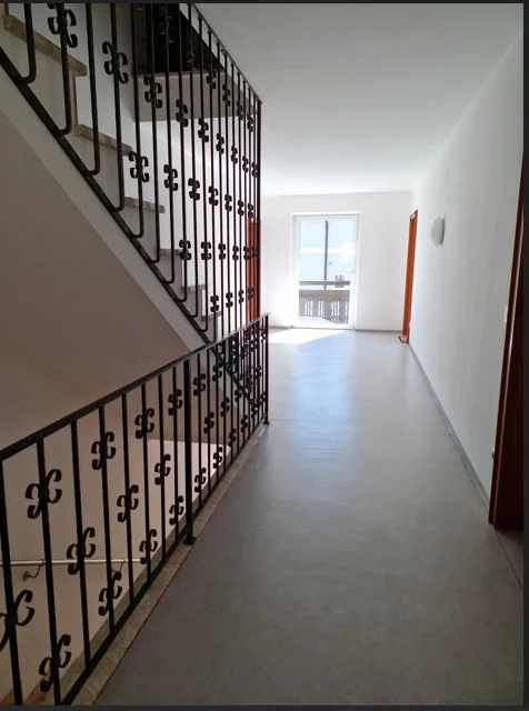 Balkon zur Wohnung durch den Flur | © Silvana