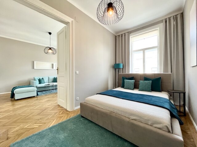 the perfect matress and a lot of space in the cabinett for your things