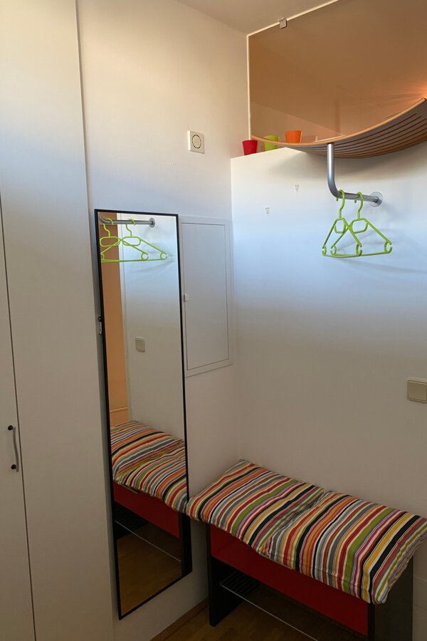 Garderobe, große Einbauschränke | © AB