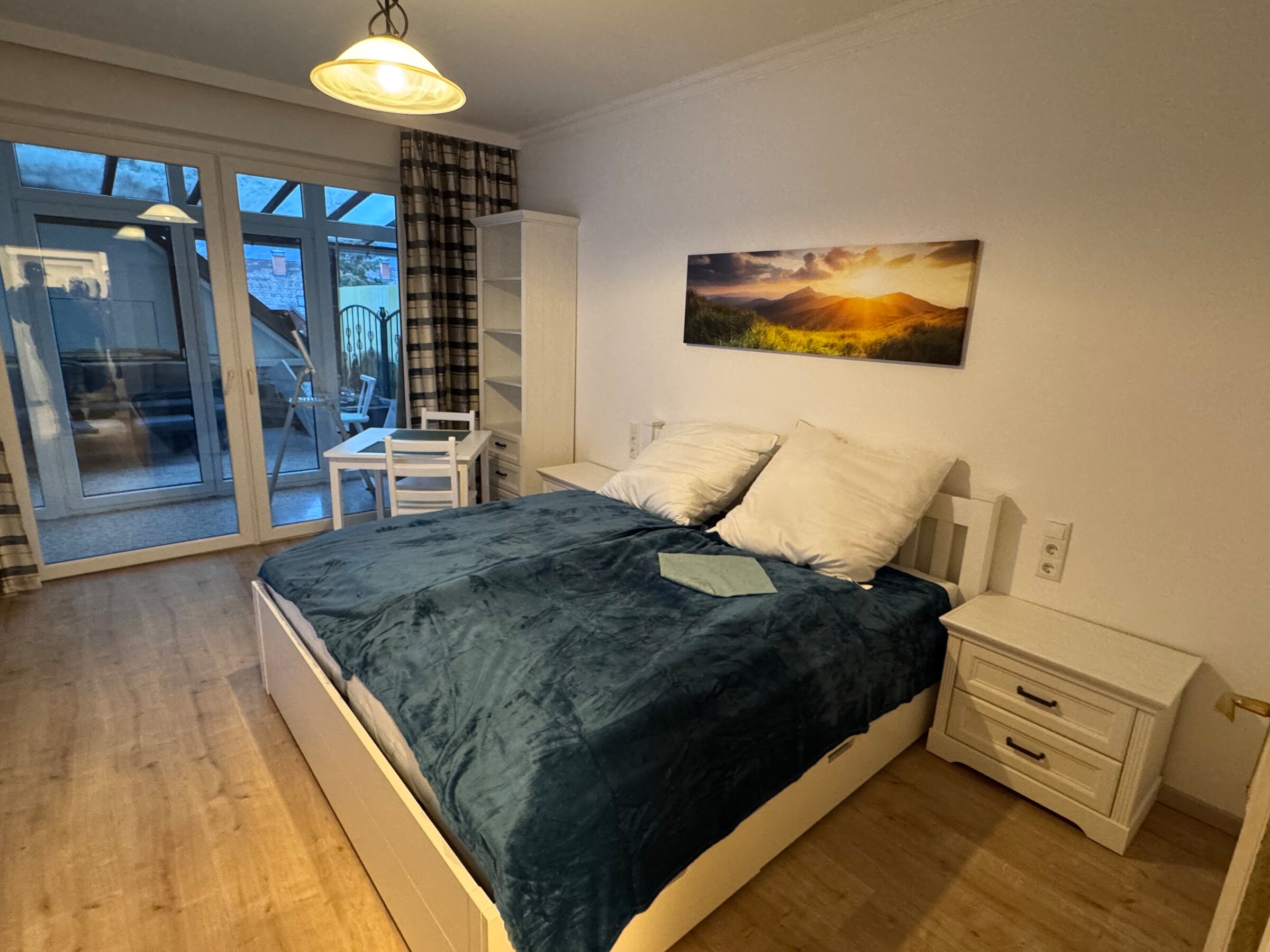Helles 1-Zimmer Apartment mit Balkon – Kurzzeitmiete & Wohnen auf Zeit für 1 bis 6 Monate in Irdning