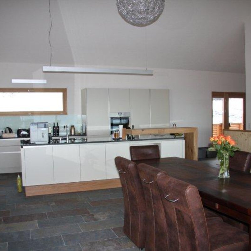 kitchen & part of dining