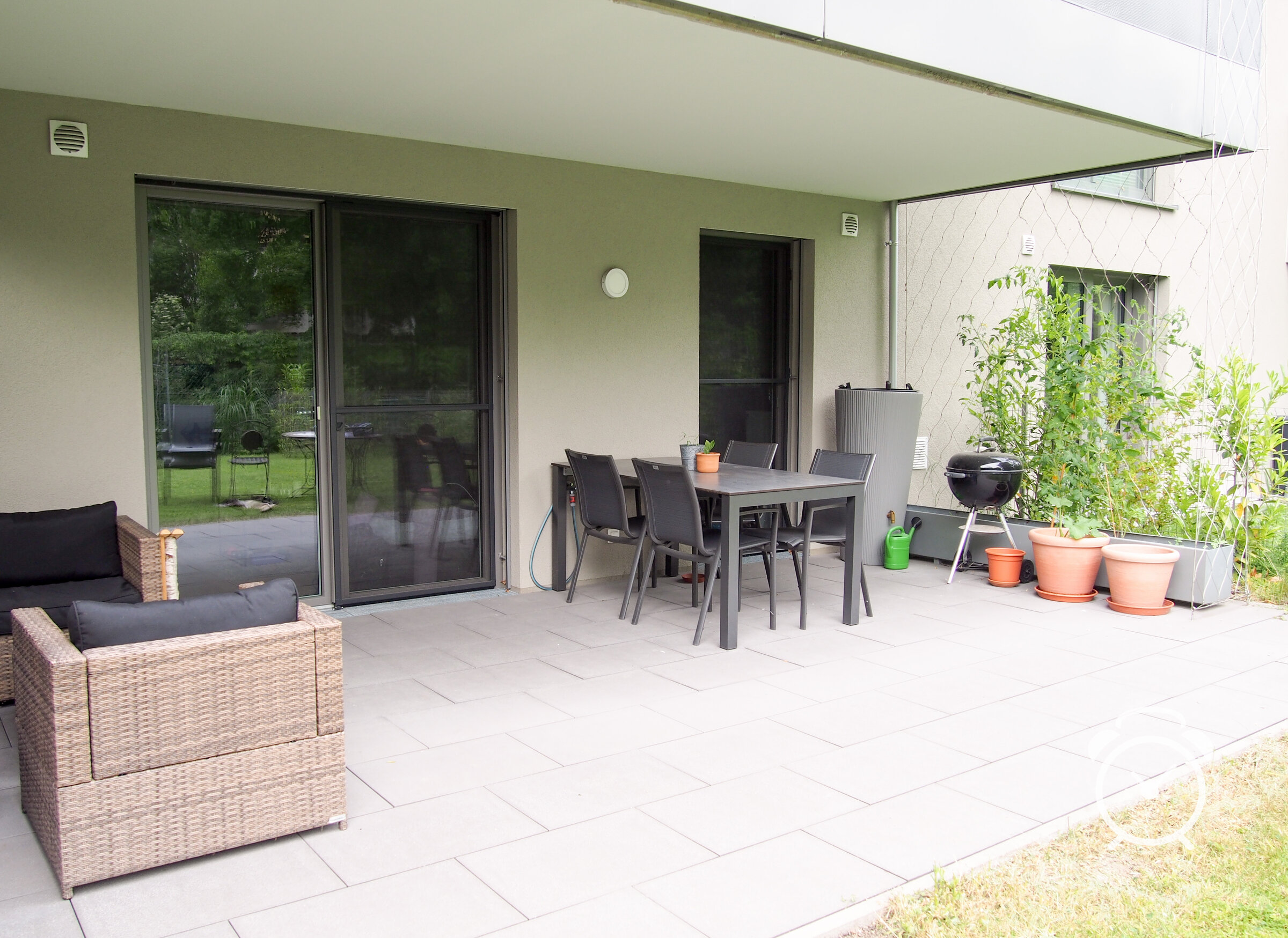 Einladende Terrasse im wunderschönen Stadtteil Aigen in Salzburg Stadt zur KURZZEiTmiete