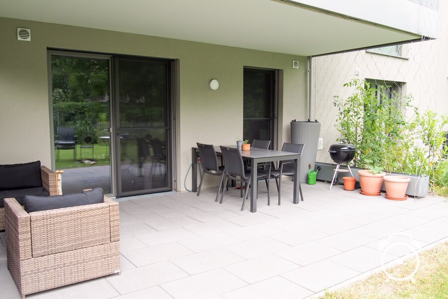 Einladende Terrasse im wunderschönen Stadtteil Aigen in Salzburg Stadt zur KURZZEiTmiete