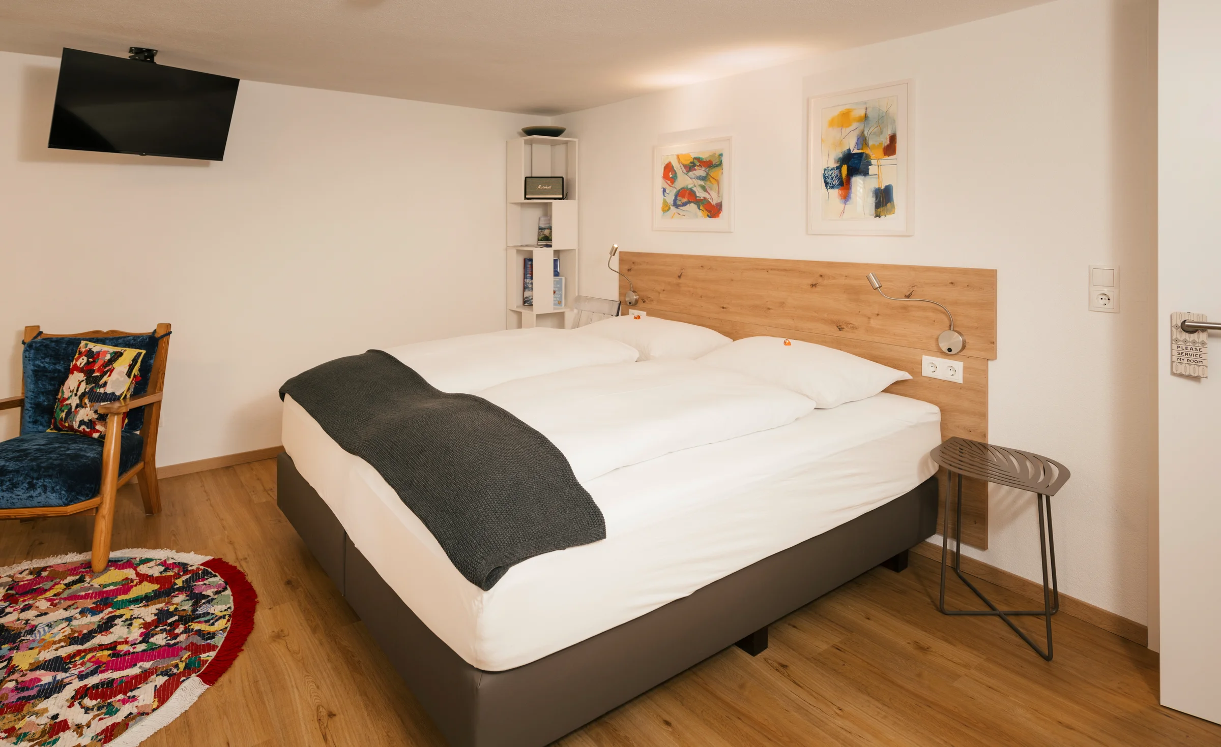 sleeping area and tv | © villamarwa