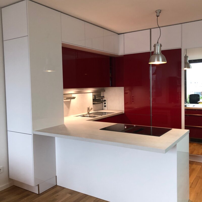 Moderne Designküche in 2-Zimmer Wohnung – Kurzzeitmiete & Wohnen auf Zeit für 1 bis 6 Monate in Berlin