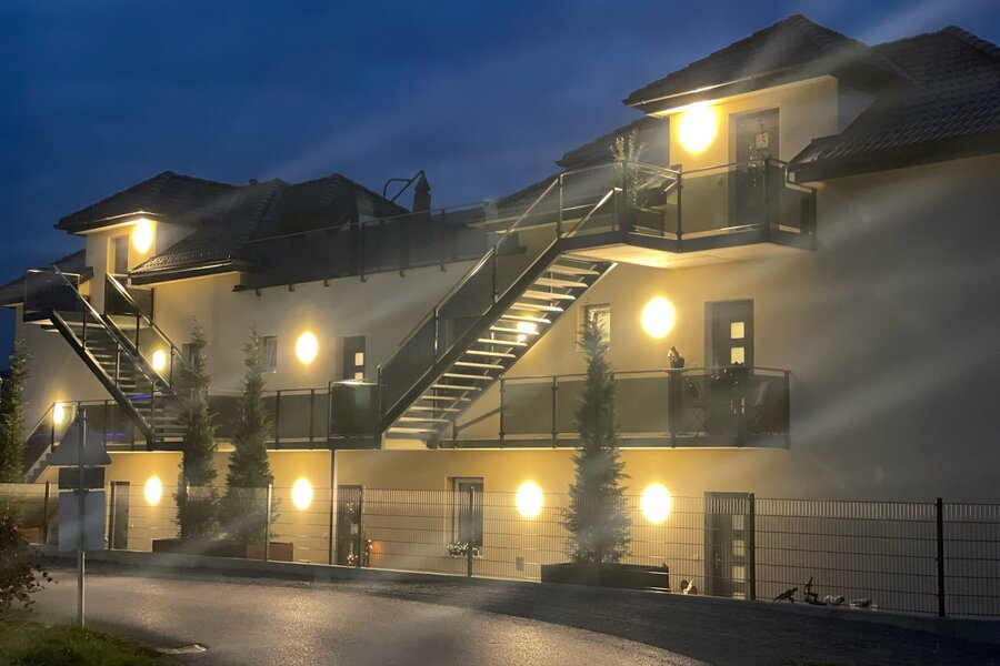 Illuminated building with balcony – 1-room apt for short-term rental, temporary housing for 1 to 6 months, Wagersbach
