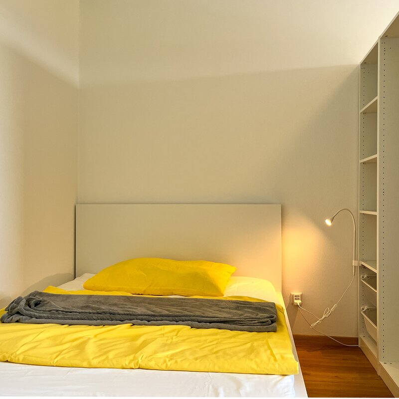 Queen-Size-Bett für höchsten Schlafkomfort samt neuer Matratze und Bettwäsche (auf Wunsch) | © Gerald Scharf