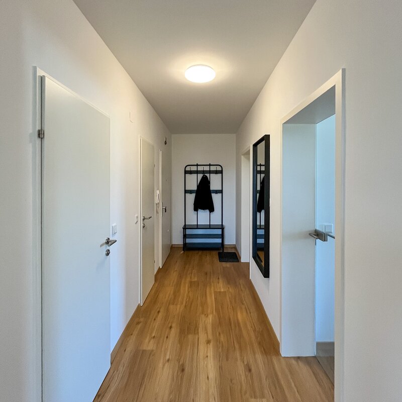 Vorraum mit Blick auf die Garderobe | © Gerald Scharf