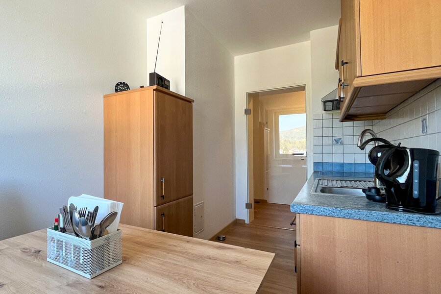 Küche mit Blick in den Vorraum | © Gerald Scharf