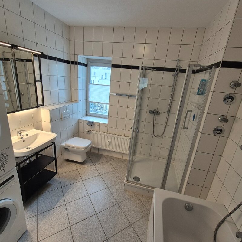 Badewanne, Dusche, Wäsche, Trockner