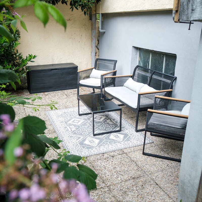 sunny, facing stream | © Lukas Maier