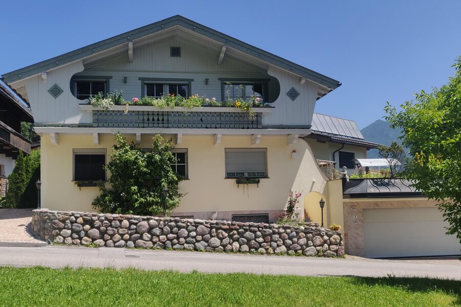 Gepflegtes Haus mit Balkon & Blumen: 3-Zimmer Wohnung, Kurzzeitmiete & Wohnen auf Zeit für 1 bis 6 Monate in Münster