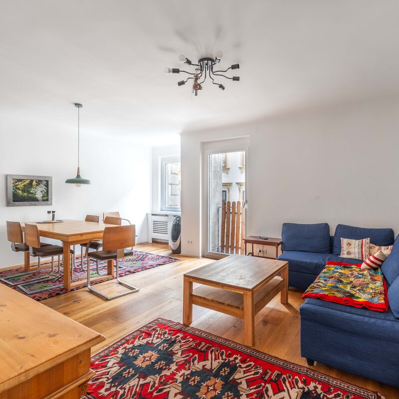Heller Wohn-Essbereich, 4-Zimmer Wohnung auf Zeit für 1 bis 6 Monate – Kurzzeitmiete Wien Margareten
