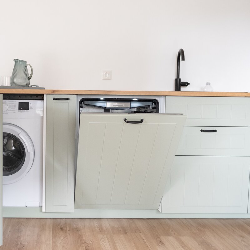 Washing machine and dishwasher including appropriate cleaning products