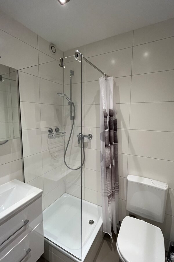 Dusche und WC