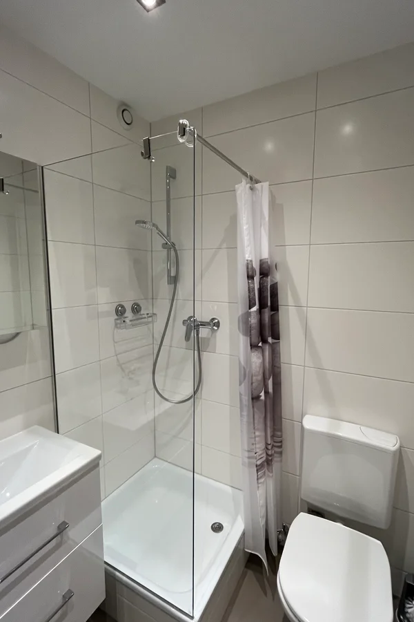 Dusche und WC