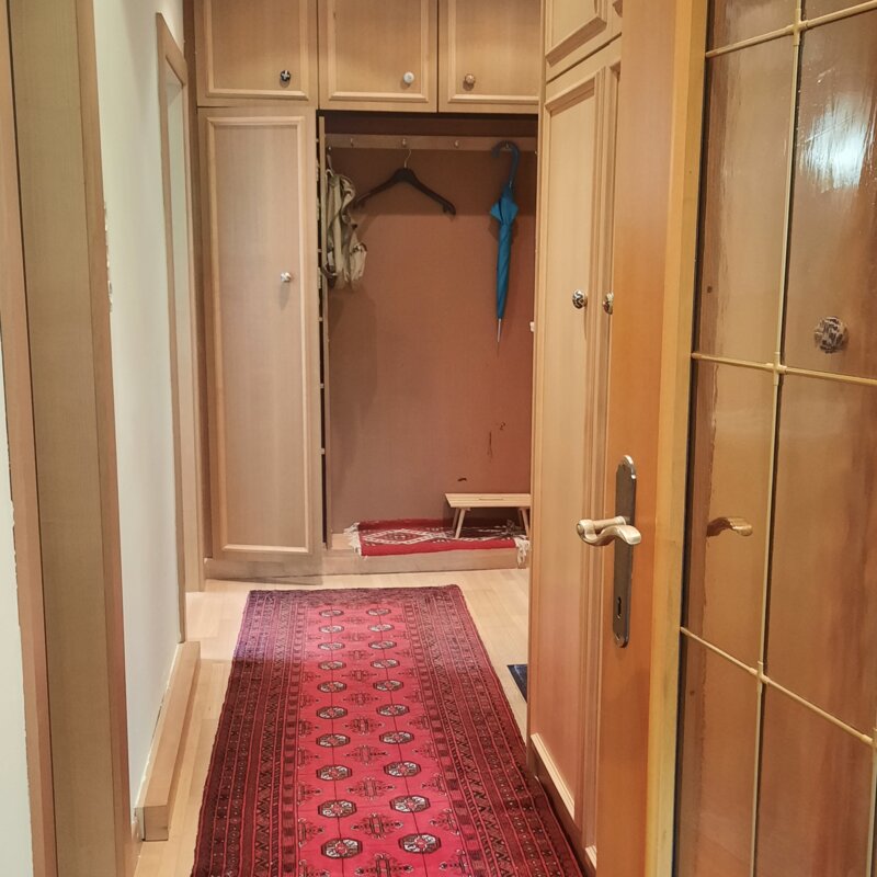 Flur, Blick zur Gardarobe | © Evelyn Gschwandtner