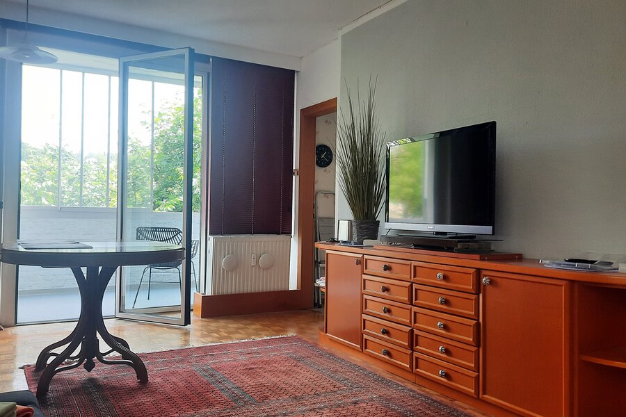 Blick zur Loggia und Kücheneingang | © Evelyn Gschwandtner