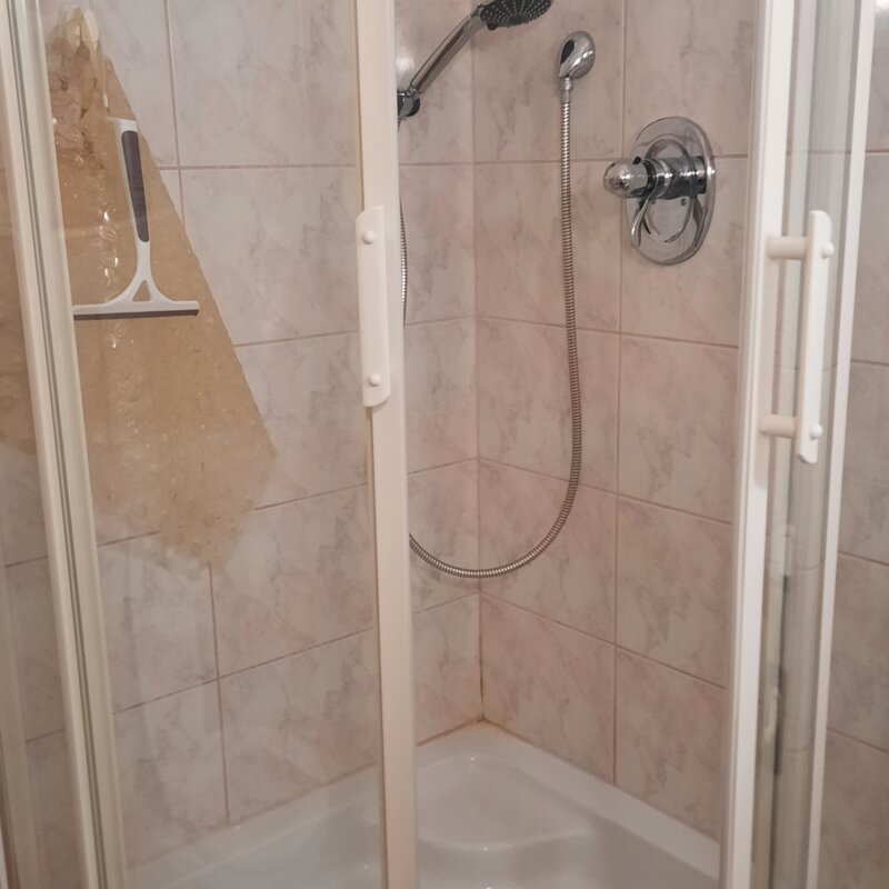 geräumige Dusche | © Evelyn Gschwandtner