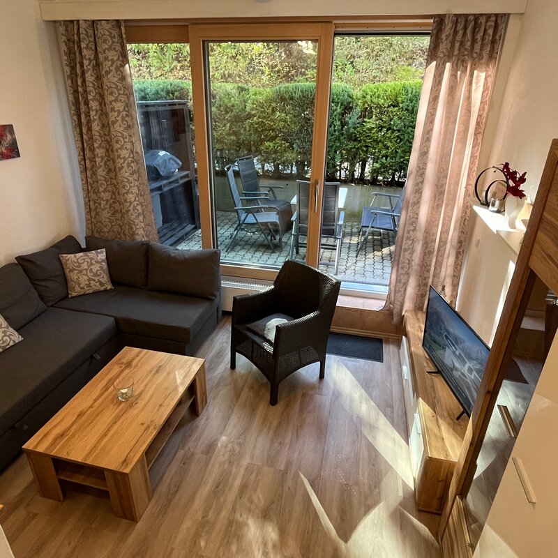 Wohnraum mit Terrasse