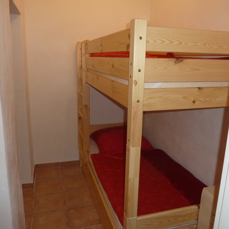 2. Schlafzimmer mit Doppelstockbett