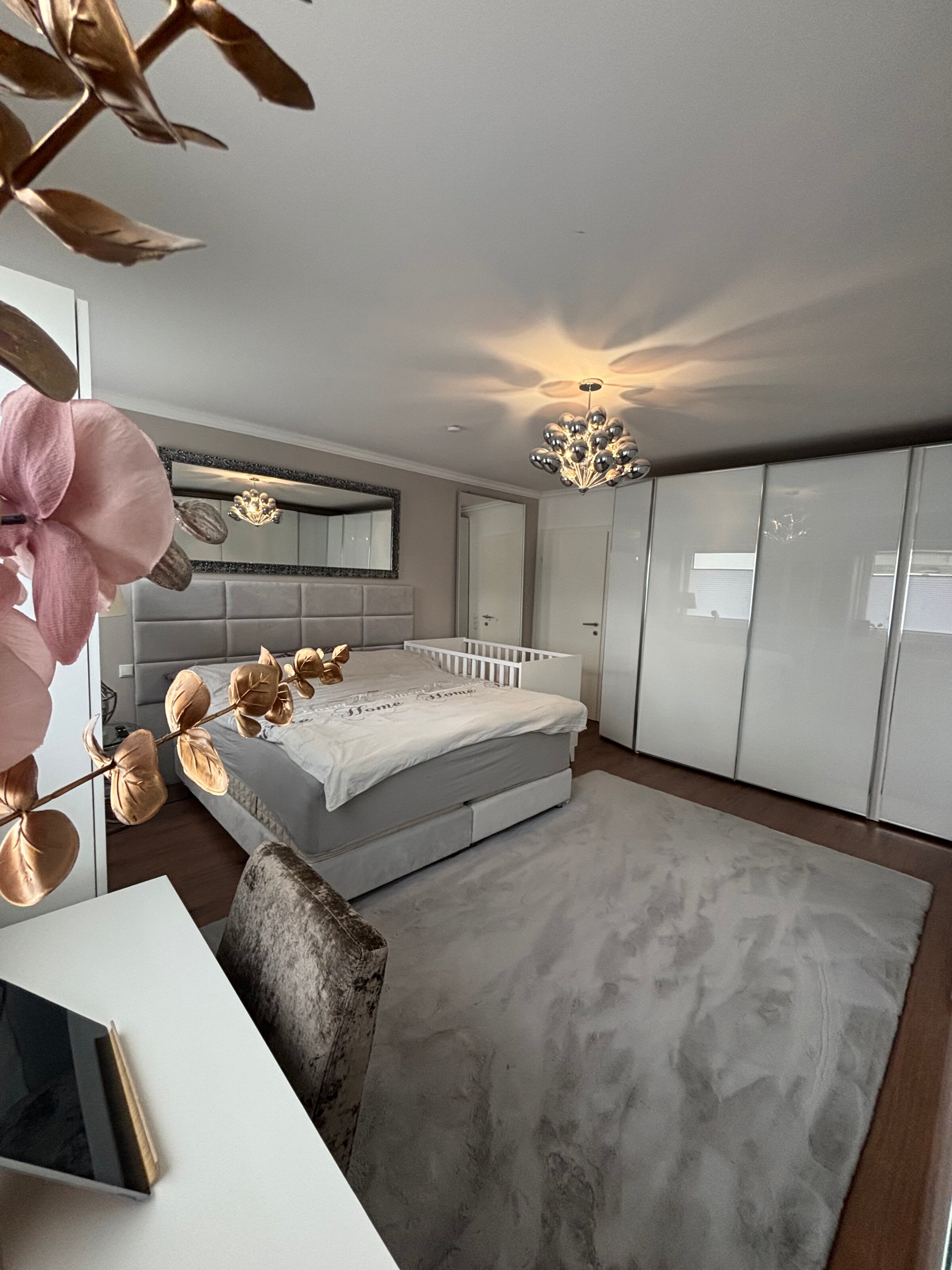 bis zu 2 Erwachsene und 2 Kinder