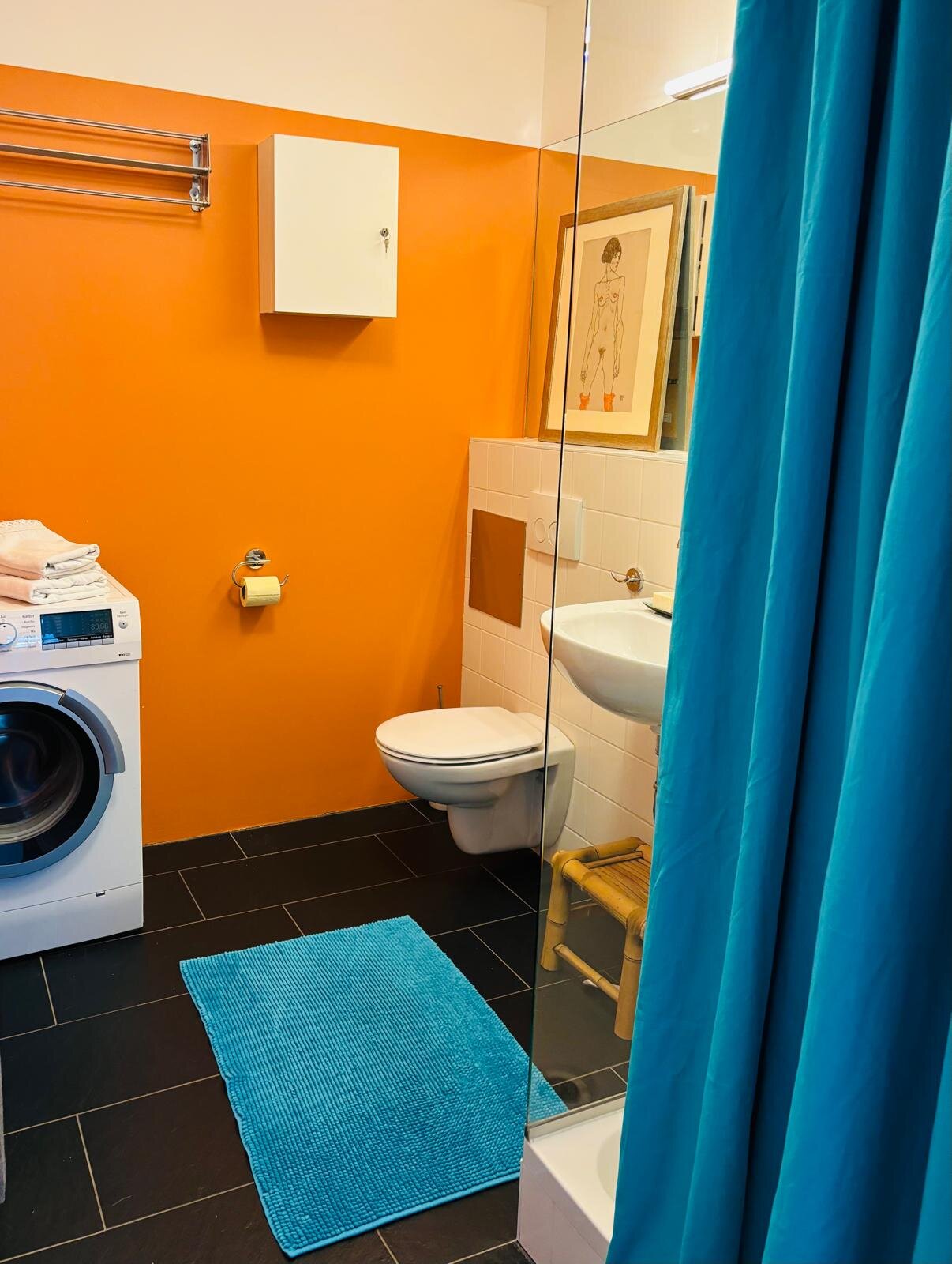 Bad mit Waschmaschine 