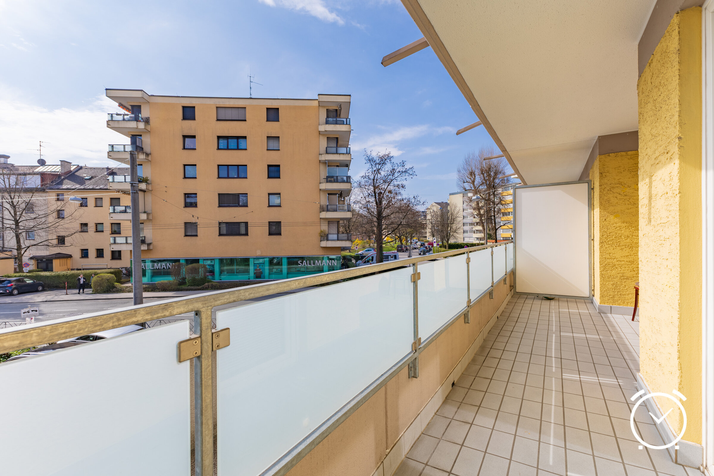 Spacious balcony with plenty of space for relaxation and leisure. Enjoy sunny hours outdoors!