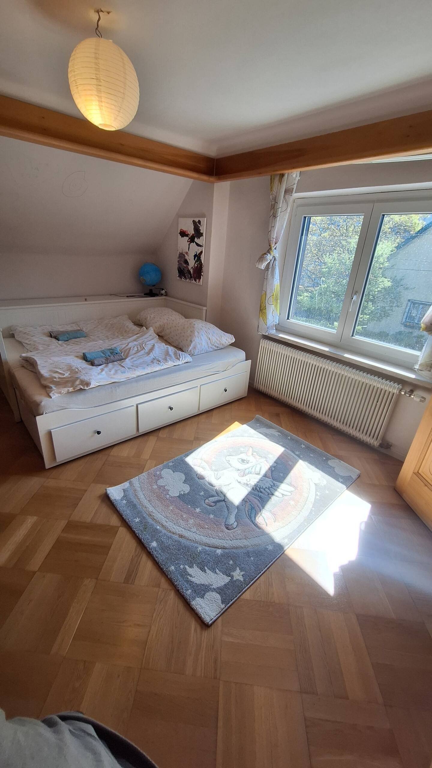 Schlafzimmer 1